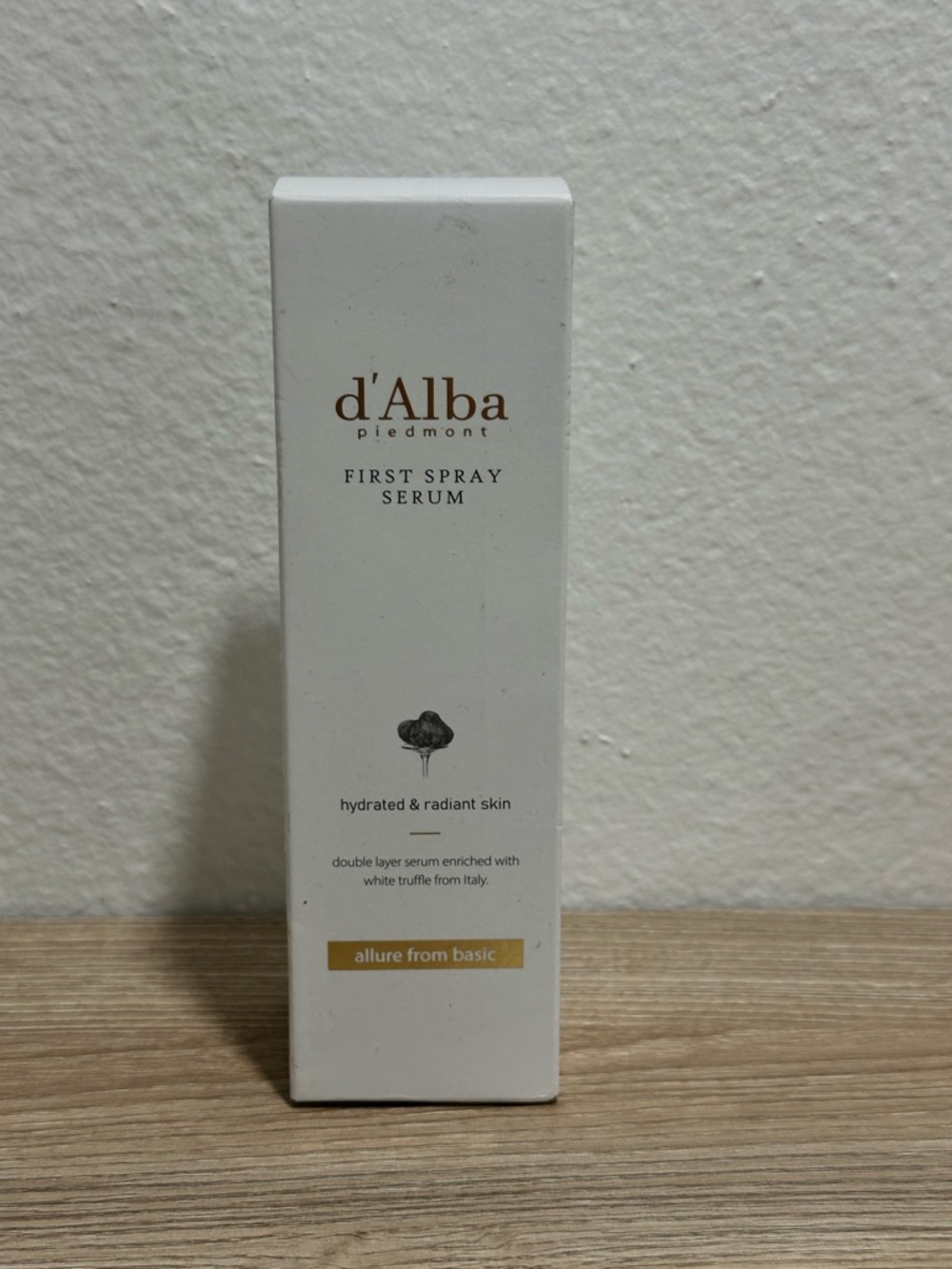 Alba White Truffle First Spray Serum - White & Gold